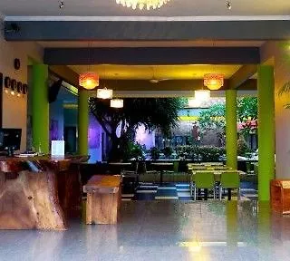 ホテル Palloma Kuta クタ